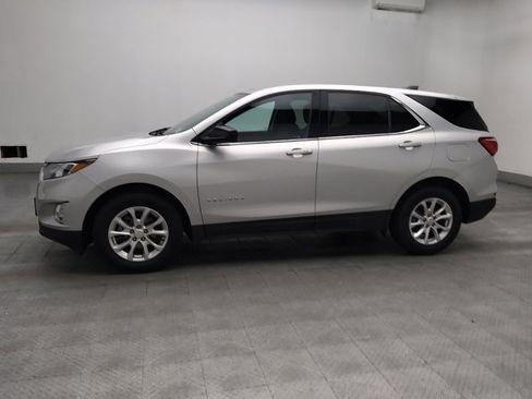 Used 2020 Chevrolet Equinox LT FWD image 2