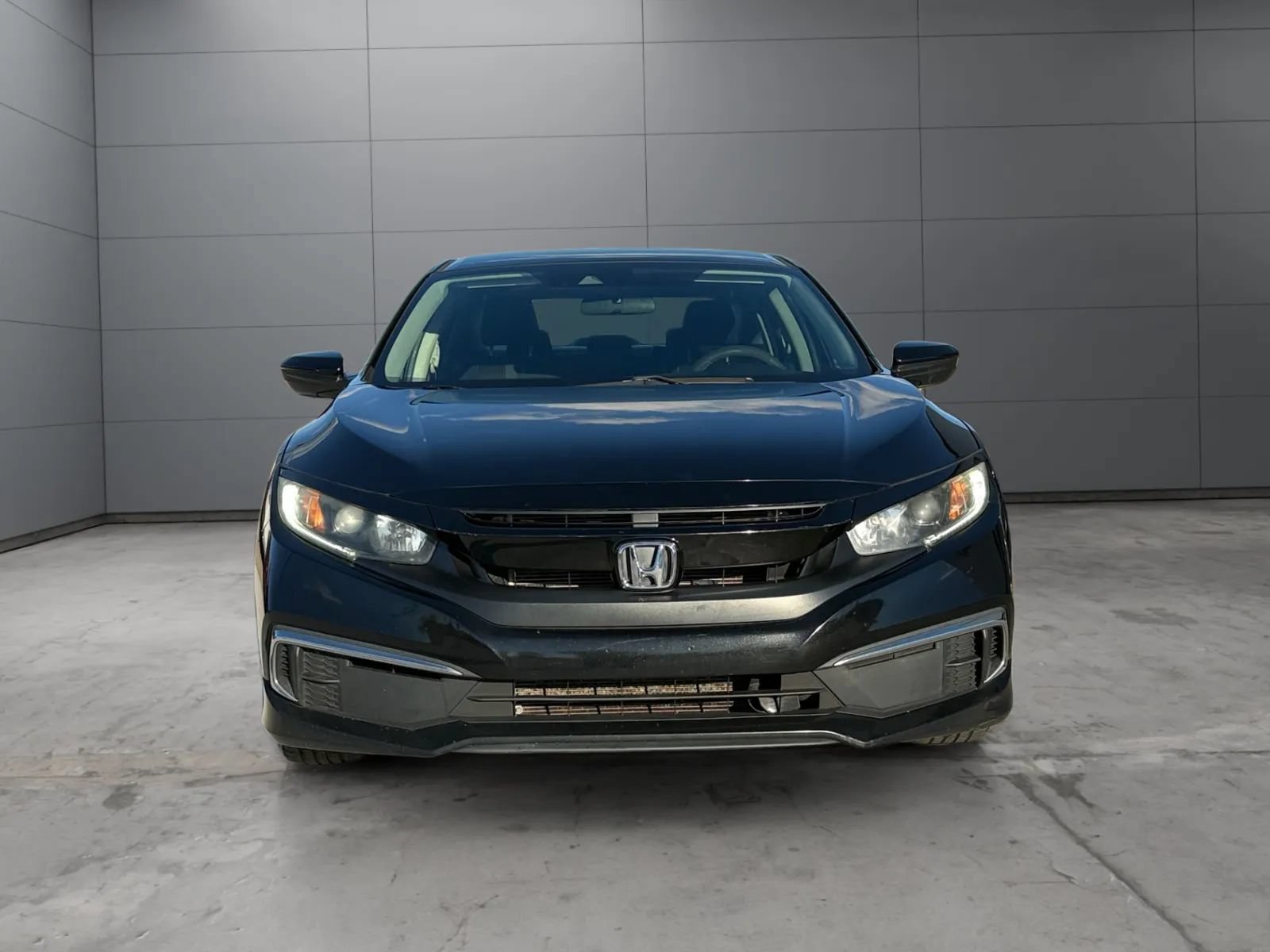 Used 2019 Honda Civic LX image 2
