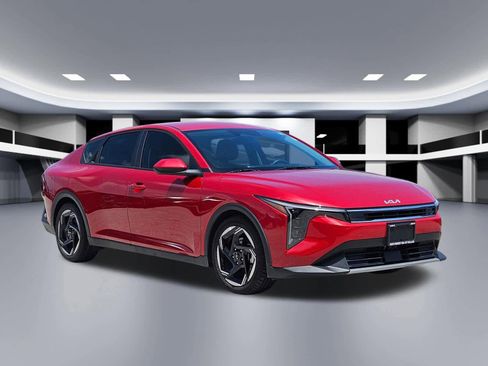 Certified 2025 Kia K4 EX FWD image 7
