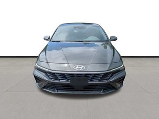 Used 2024 Hyundai Elantra SEL w/ Convenience Package FWD video 2