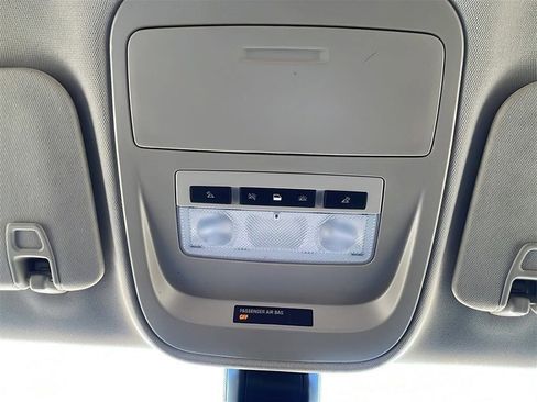 Used 2018 Chevrolet Colorado Z71 image 29