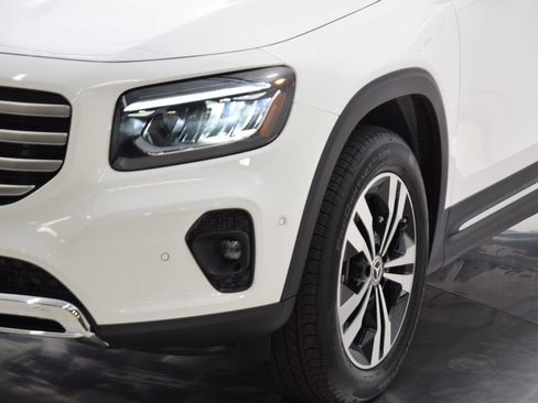 Used 2026 Mercedes-Benz GLB 250 image 11