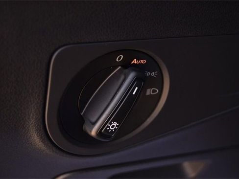 Certified 2024 Volkswagen Tiguan S image 10