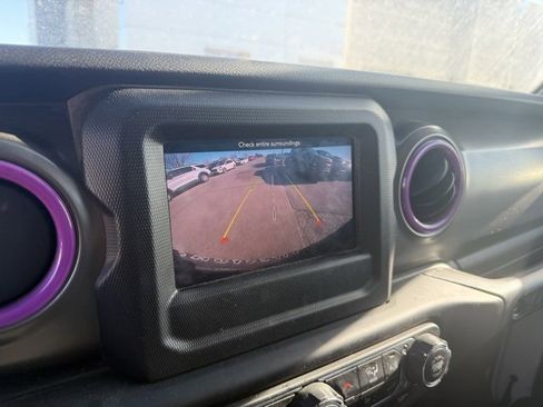 Used 2021 Jeep Wrangler Unlimited Sport image 17