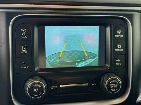 Used 2020 RAM 1500 Classic SLT image 19