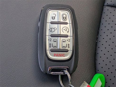 New 2026 Chrysler Voyager LX image 30