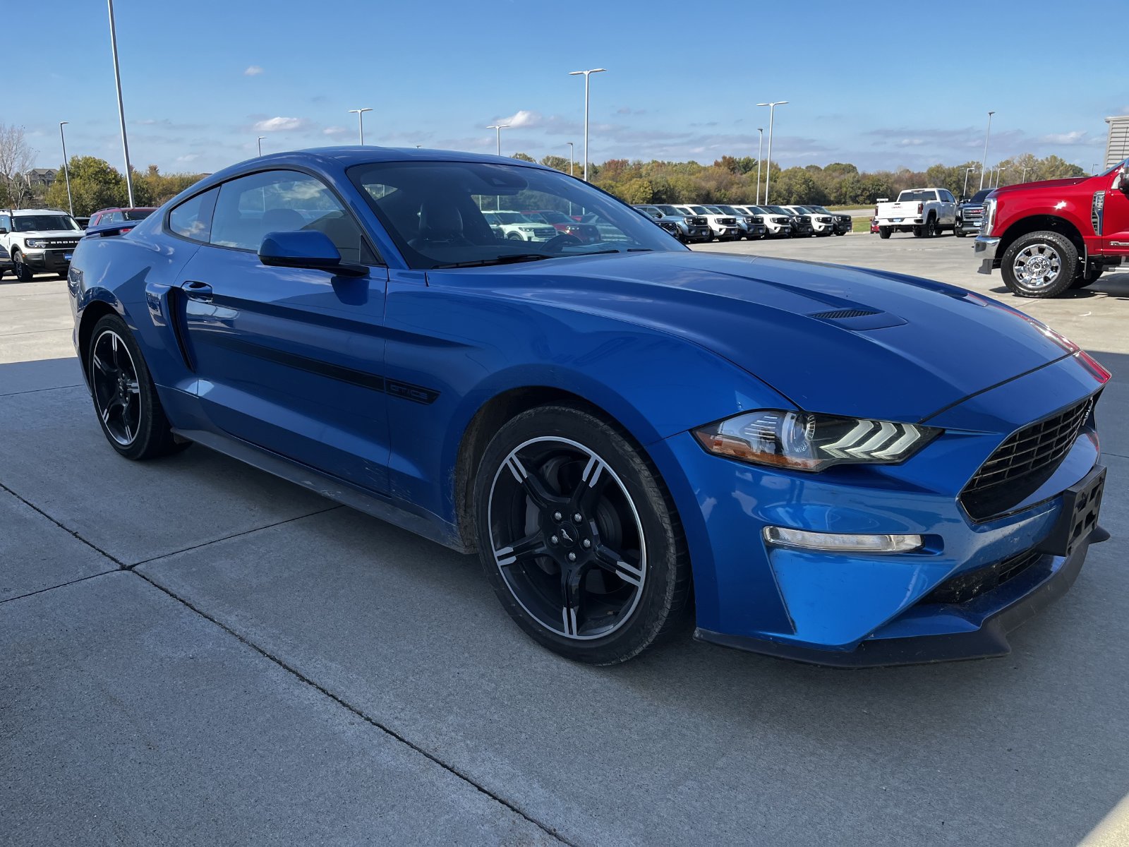 Used 2020 Ford Mustang GT Premium w/ Equipment Group 401A RWD image 2