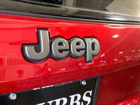 Used 2025 Jeep Compass Latitude w/ Altitude Special Edition AWD/4WD image 41