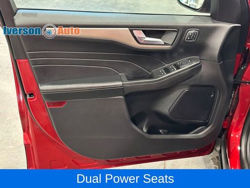 Used 2022 Ford Escape SEL w/ Technology Package image 14