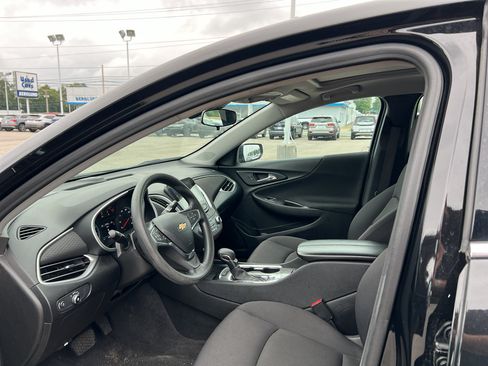 Used 2024 Chevrolet Malibu LT FWD image 9
