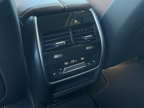 Used 2023 BMW X7 xDrive40i w/ Executive Package image 26