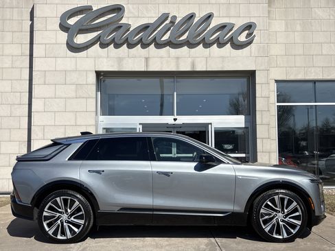 Used 2024 Cadillac Lyriq Luxury w/ LPO, Floor Liner Package image 3