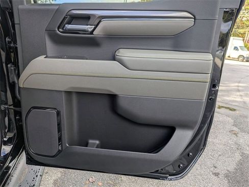 New 2026 Chevrolet Silverado 1500 ZR2 w/ Dark Appearance Package image 33