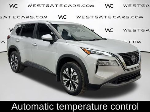 Used 2023 Nissan Rogue SV FWD image 2