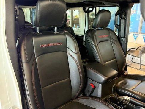 Used 2018 Jeep Wrangler Unlimited Rubicon image 26