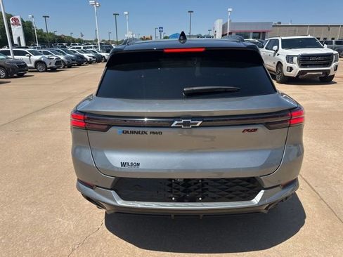 Used 2024 Chevrolet Equinox EV RS FWD image 4
