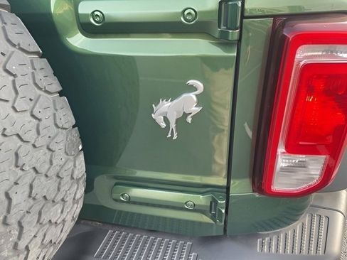 Used 2022 Ford Bronco Black Diamond image 12