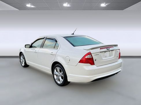 Used 2012 Ford Fusion SE image 3