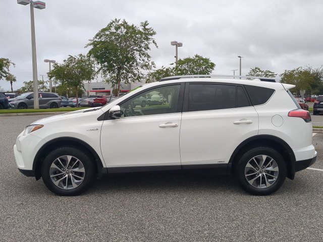 Used 2017 Toyota RAV4 XLE w/ All Weather Liner Package AWD/4WD image 7