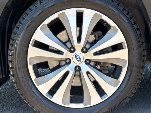 Used 2019 Subaru Ascent Limited AWD/4WD image 14