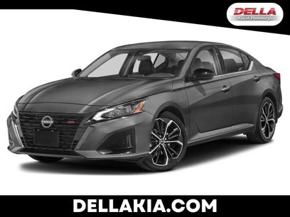 Used 2023 Nissan Altima 2.5 SR w/ SR Premium Package