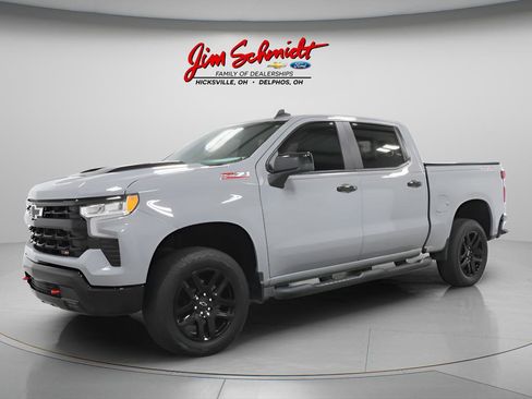 Used 2024 Chevrolet Silverado 1500 LT Trail Boss w/ Convenience Package II AWD/4WD image 3