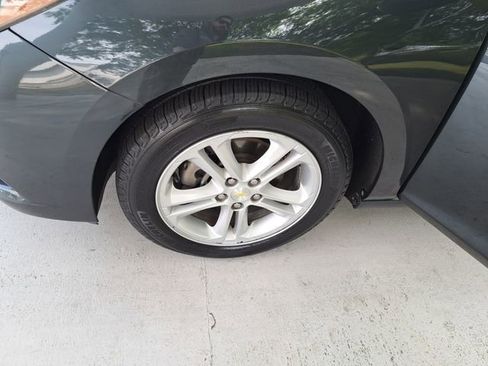 Used 2018 Chevrolet Cruze LT w/ Leather Package image 28