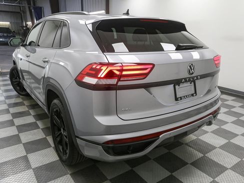 Certified 2023 Volkswagen Atlas Cross Sport SEL R-Line AWD/4WD image 12