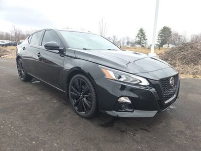 Used 2022 Nissan Altima 2.5 SR w/ Midnight Edition Package