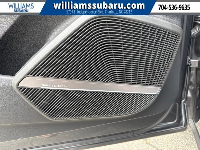 Used 2024 Audi Q5 2.0T Premium Plus w/ Premium Plus Package AWD/4WD image 16