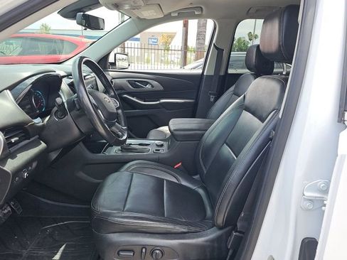 Used 2018 Chevrolet Traverse LT w/ LPO, Floor Liner Package FWD image 5