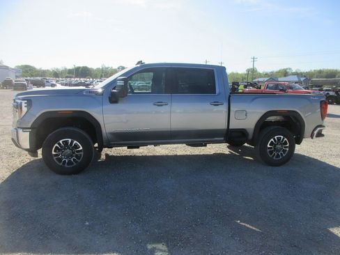 New 2026 GMC Sierra 2500 SLE w/ SLE Value Package; image 9