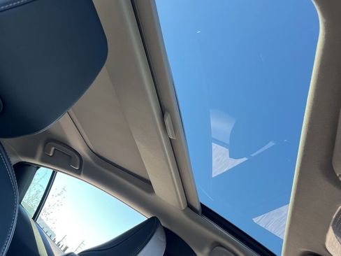 Used 2024 Toyota Prius XLE image 30