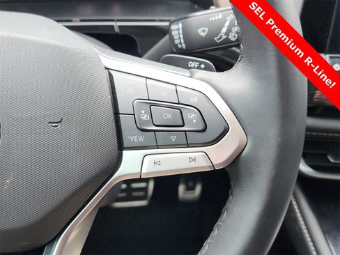 Used 2025 Volkswagen Atlas SEL Premium R-Line image 28