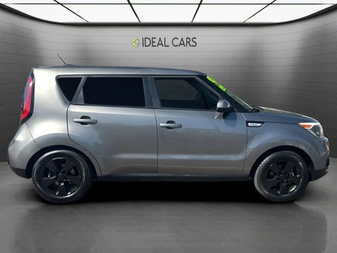 Used 2018 Kia Soul FWD image 6