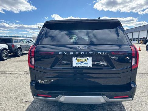 Certified 2025 Ford Expedition Platinum image 5