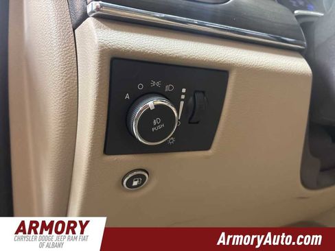 Used 2016 Jeep Grand Cherokee Overland image 11