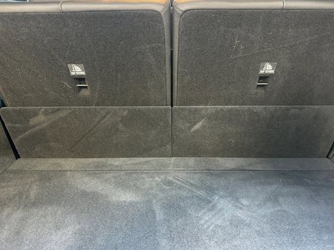 Used 2025 Mercedes-Benz GLS 450 4MATIC image 36