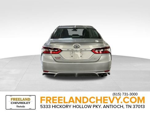 Used 2023 Toyota Camry SE image 5