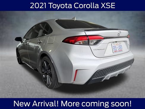 Used 2021 Toyota Corolla XSE FWD image 3