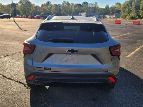 New 2026 Chevrolet Trax RS w/ Sunroof Package image 10
