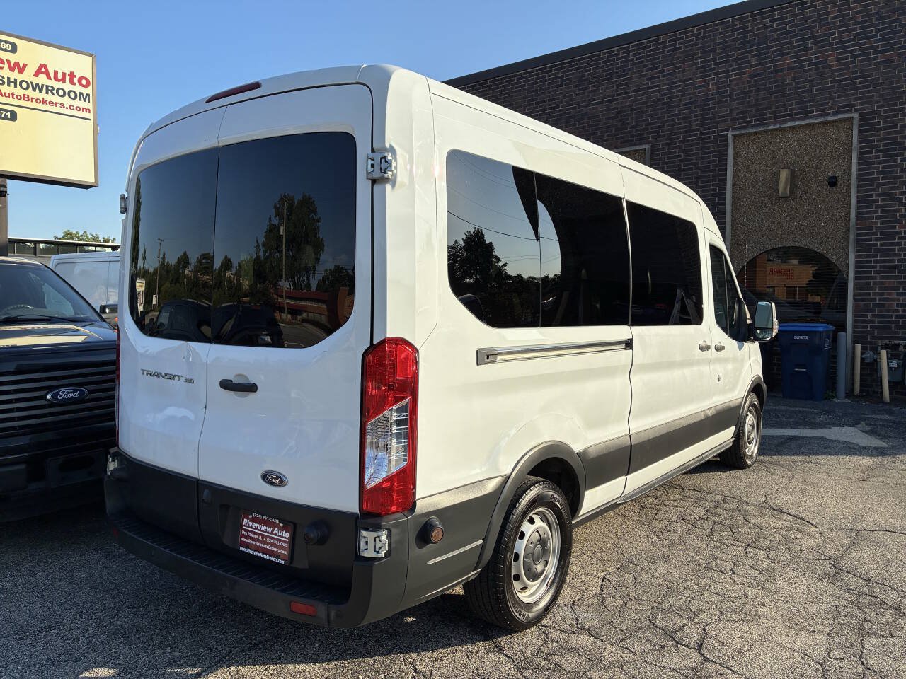Used 2016 Ford Transit 350 XL RWD image 5