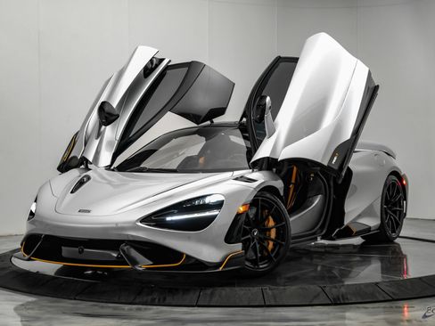 Used 2021 McLaren 765LT RWD image 4