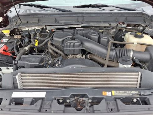 Used 2016 Ford F250 XLT w/ XLT Premium Package image 28