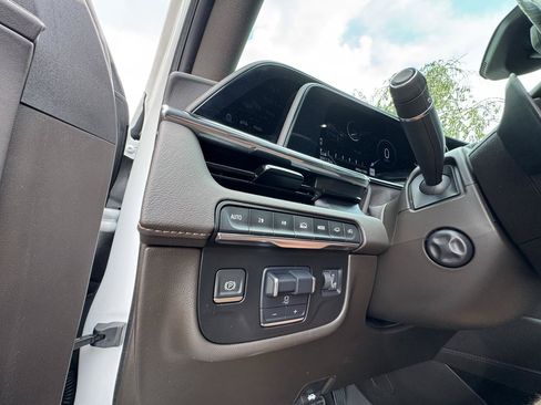 Used 2023 Cadillac Escalade Sport w/ LPO, ONYX Package AWD/4WD image 18