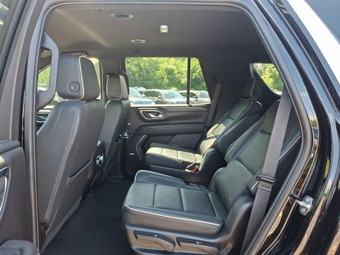 Used 2023 GMC Yukon SLT AWD/4WD image 10