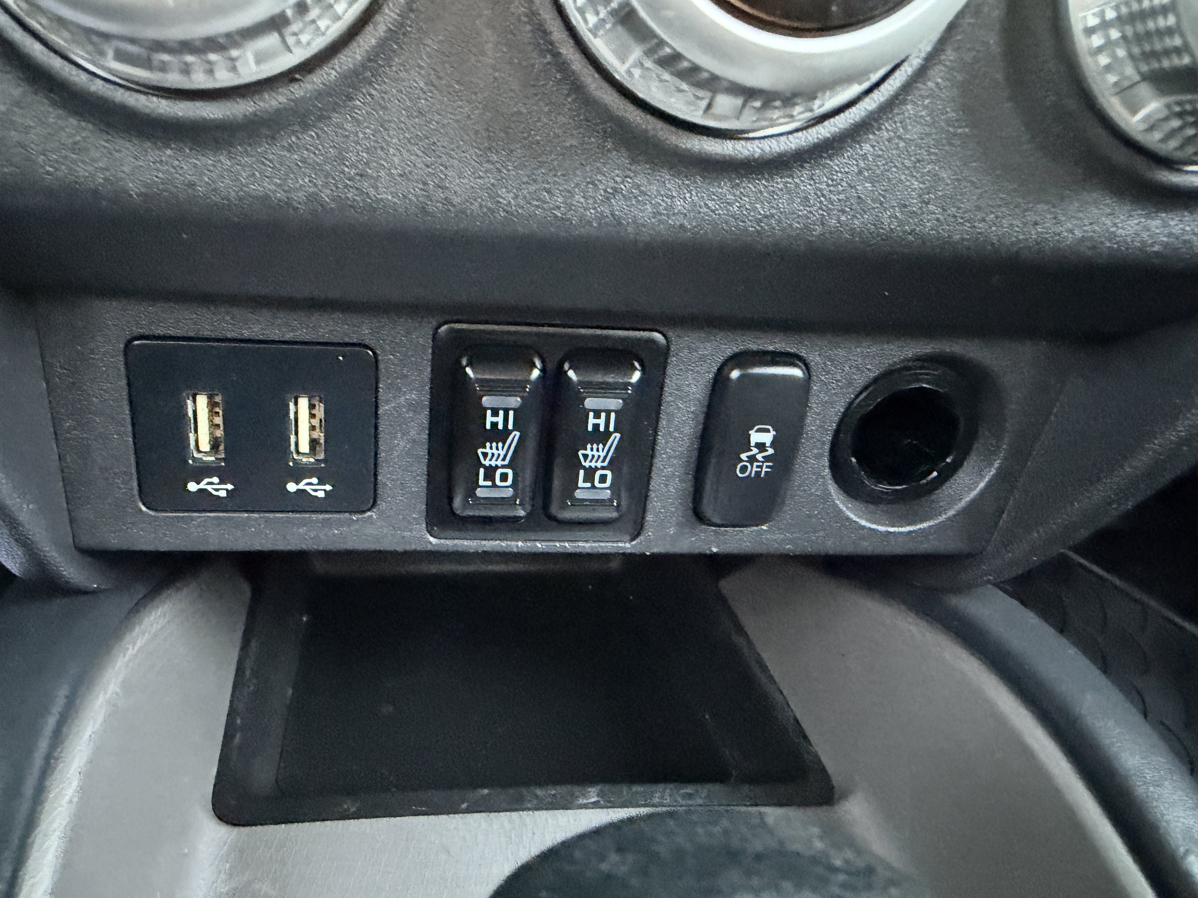 Used 2020 Mitsubishi Outlander Sport ES FWD image 32