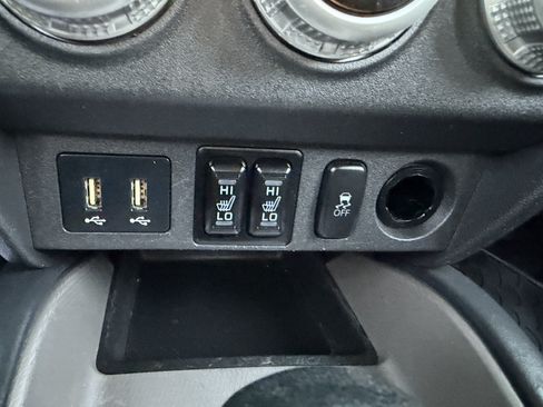 Used 2020 Mitsubishi Outlander Sport ES FWD image 32