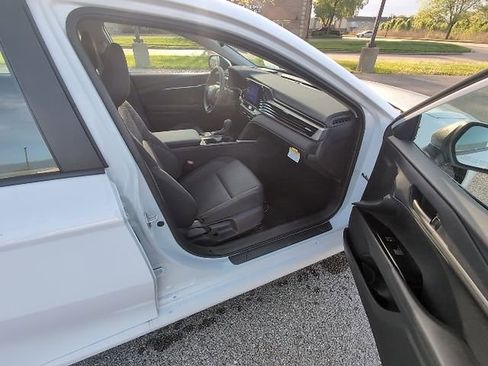 Used 2026 Toyota Camry LE w/ Convenience Package image 3