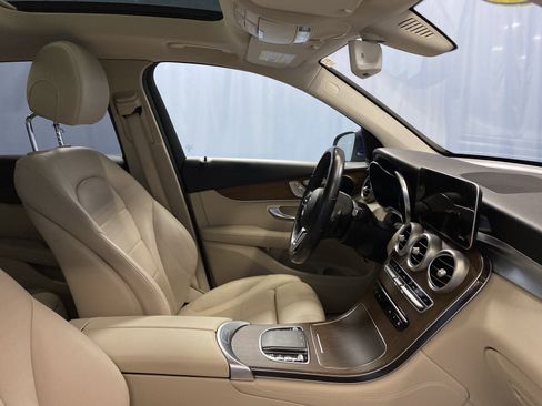 Used 2020 Mercedes-Benz GLC 300 4MATIC image 45